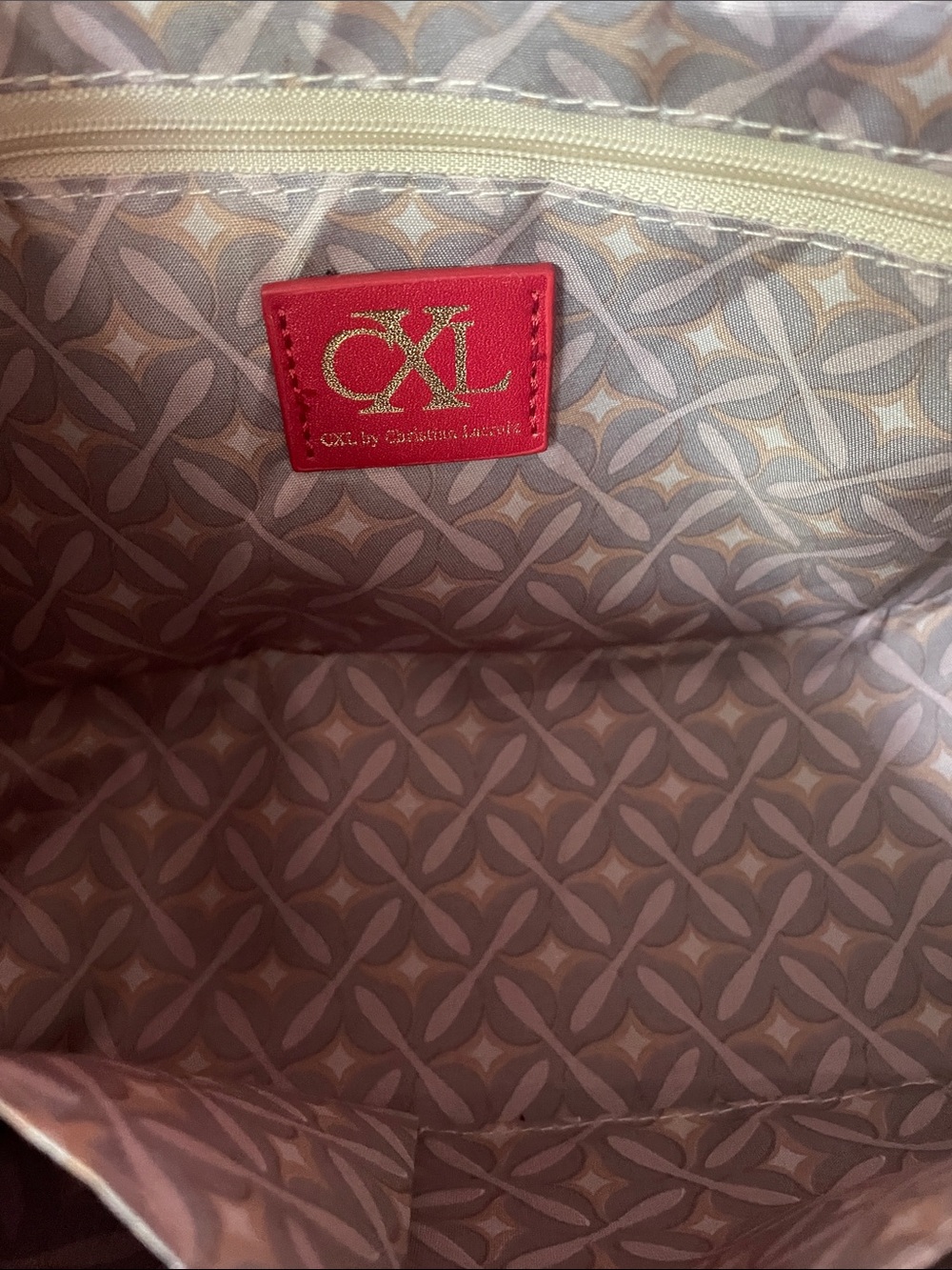 CXL Christian Lacroix Embossed Red Shoulder Bag with Gold Accents Logo - Picture 9 of 14